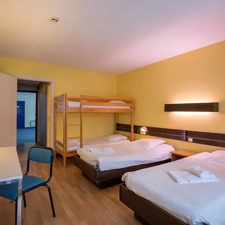 Le Mongade Пленфэн